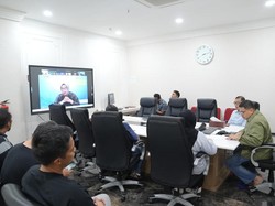 Appi Beri Santunan-Usul Kenaikan Pangkat Korban Tewas di Gedung DPRD Makassar