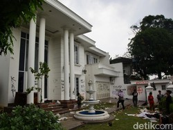 Penampakan Rumah Uya Kuya, Sri Mulyani, dan Eko Patrio Usai Dijarah Massa