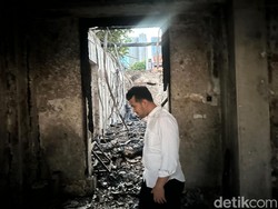 Sedihnya Emil Lihat Ruang Kerjanya di Grahadi Hangus Dilahap Jago Merah