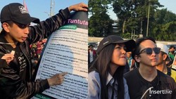 Bareng Andovi dan Jovi, Massa Padati Gedung DPR RI Protes Status Nonaktif Anggota Dewan Akal-akalan