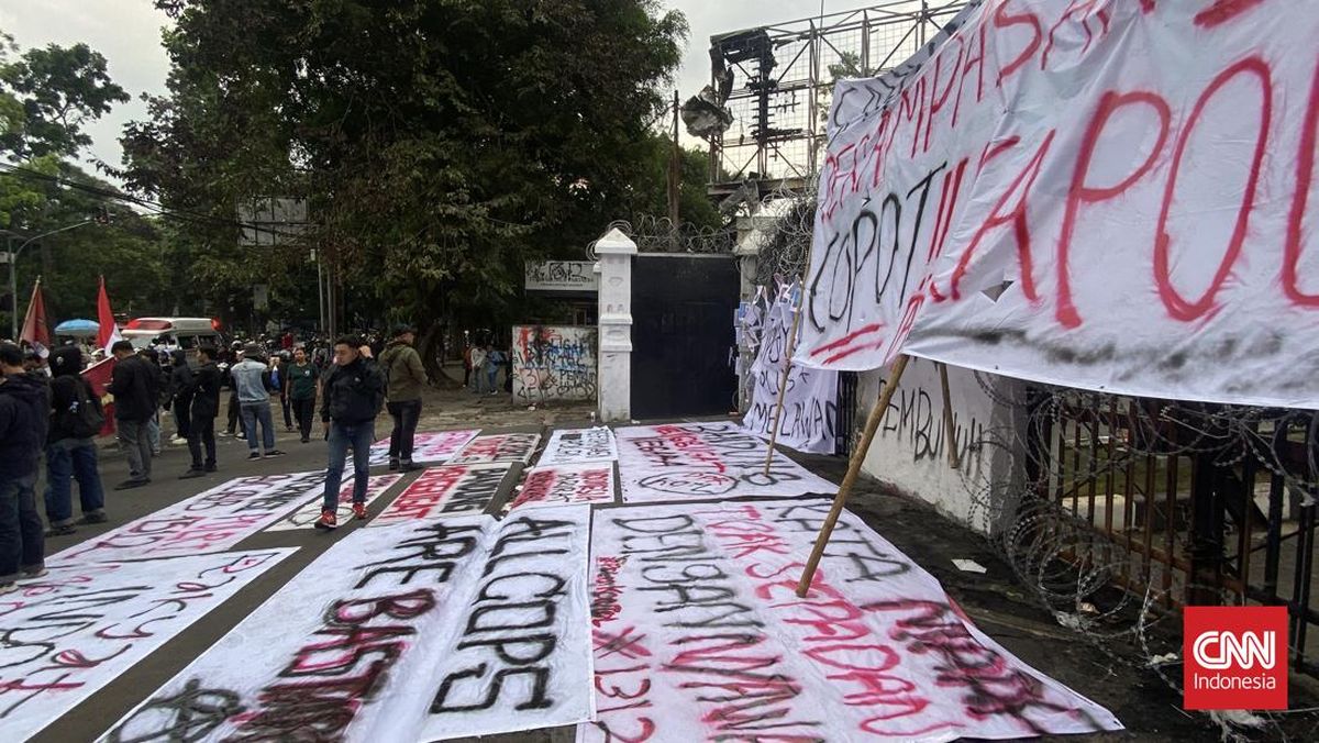 Demo di DPR dan UIN Ciputat Hari Ini Berakhir Damai