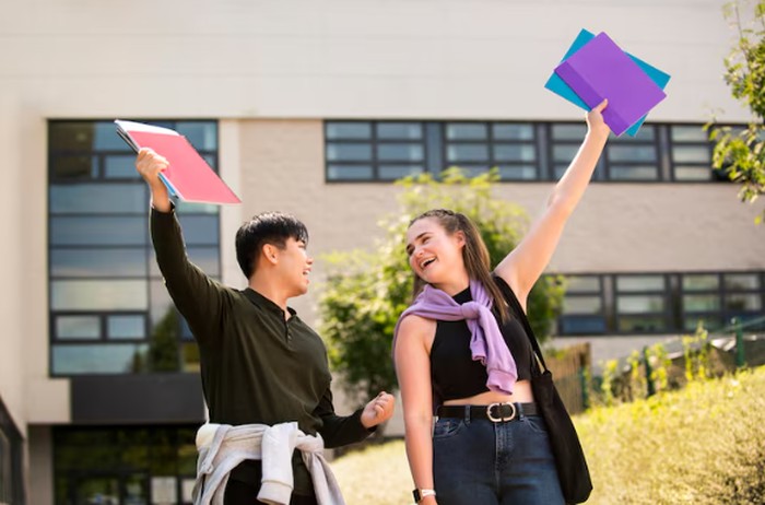 Jangan mudah menyerah. Banyak penerima beasiswa yang berhasil lolos setelah beberapa kali mencoba/Foto: freepik.com/freepik