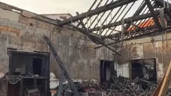 Tempat Kerja Jadi Arang, Ini 7 Potret Emil Dardak Kunjungi Kantor Usai Dibakar Massa