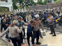 4 Orang Diamankan Saat Demo di Jambi, Lalu Dibebaskan hingga Berdamai
