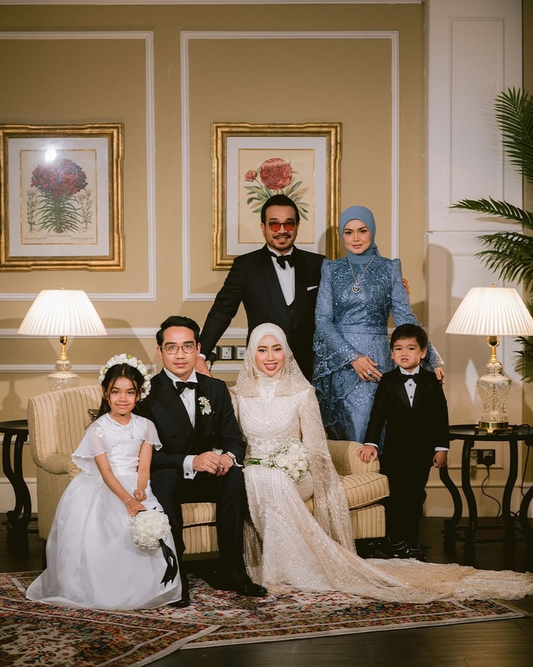 Pernikahan Anak Sambung Siti Nurhaliza Pernikahan Anak Sambung Siti Nurhaliza