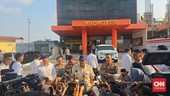 Prabowo Mengaku Dapat Laporan Ada Truk Bawa Petasan Diduga untuk Demo