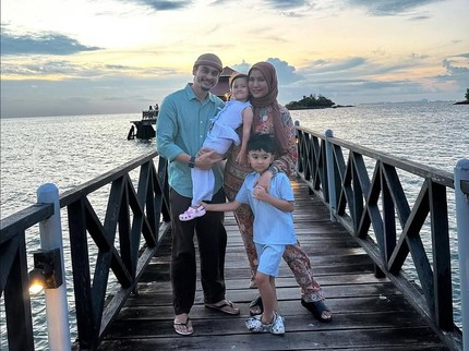Momen Aktor Reuben Elishama Bersama Keluarga, Intip 5 Potret Sang Istri yang Jarang Tersorot