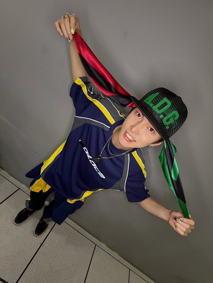 Selama masa promosi, XngHan&Xoul menampilkan dua lagu, yakni ‘Waste No Time’ serta debut b-side yang diberi judul ‘Heavenly Blue’. Fans setuju bahwa penampilan sang idol di atas panggung benar-benar sepadan dengan penantian./ Foto: x.com/XngHan_official