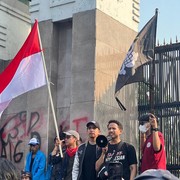 4 Selebritas yang Turun ke Jalan saat Aksi Demo DPR, Ikut Orasi dan Jadi Relawan
