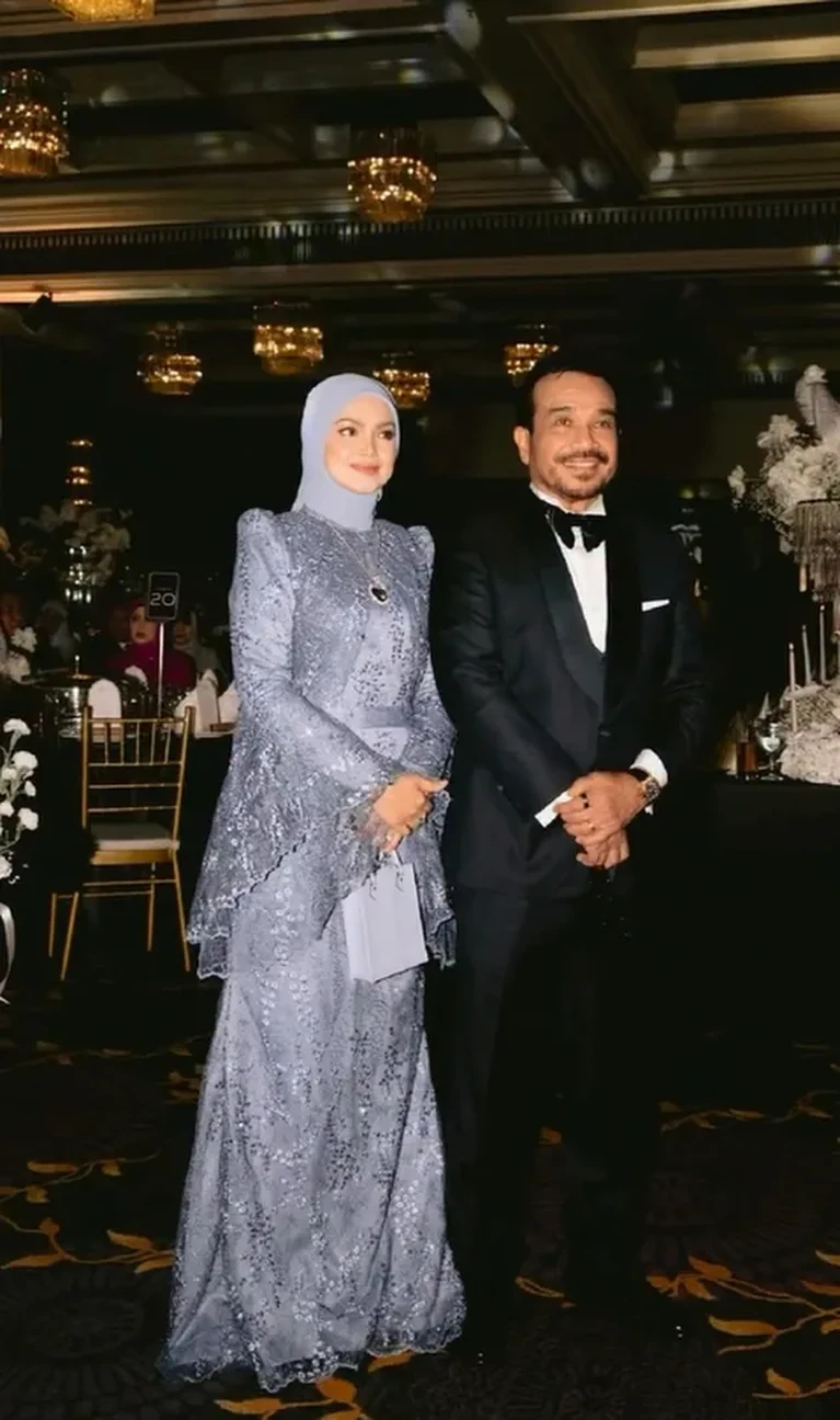Siti Nurhaliza dan Datuk Muhammad Khalid Siti Nurhaliza dan Datuk Muhammad Khalid