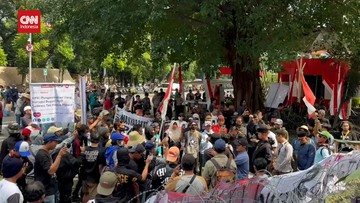 VIDEO: Ratusan Warga Pati Aksi di KPK, Tuntut Sudewo Jadi Tersangka