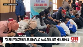 VIDEO: Polisi Lepaskan Sejumlah Orang yang Diduga Terlibat Kerusuhan