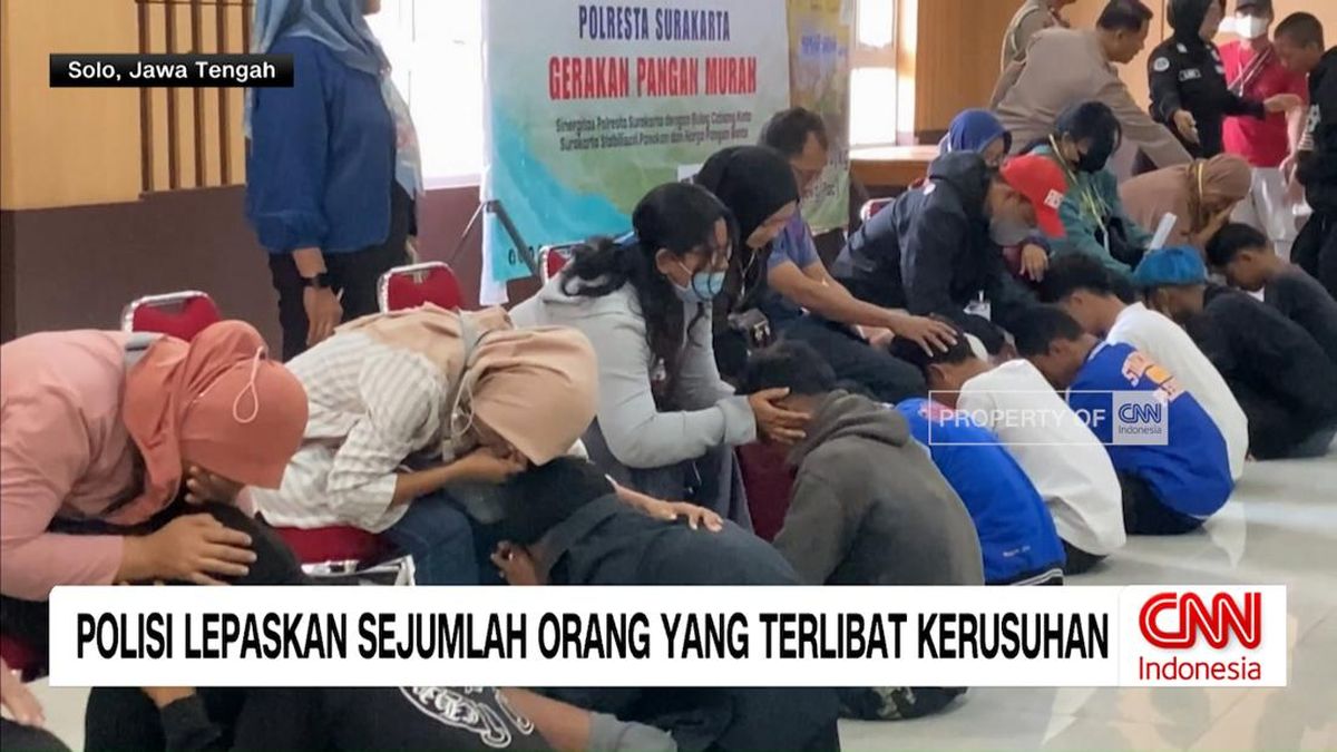 VIDEO: Polisi Lepaskan Sejumlah Orang yang Diduga Terlibat Kerusuhan