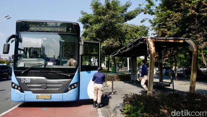 Khusus Besok, Naik TransJakarta, MRT, dan LRT pada 31 Desember 2025 Gratis!