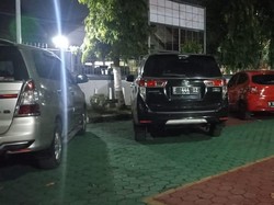 KPK Sita 15 Mobil Milik Anggota DPR Satori Terkait Kasus Dana CSR BI dan OJK