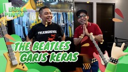 Ade Govinda Kenalkan Anak, Ungkap Koleksi Jersey dan Gitar Ratusan Juta