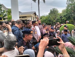 Ketua DPRA Usul ke Massa Tambah Poin Aceh Pisah dari Pusat dalam Petisi