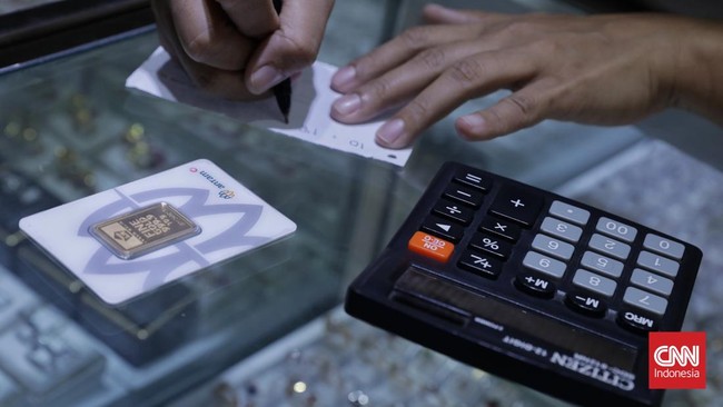 Rekor Baru, Harga Emas Tembus Rp2,297 Juta per Gram Harga emas kembali mencetak rekor tertnggi hari ini, menembus Rp2.297.000 per gram hari ini.