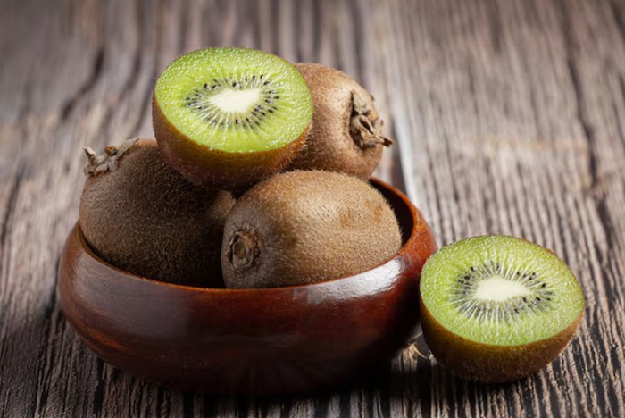 Kiwi bisa bantu cegah risiko kanker. Kandungan vitamin C bisa membantu membatasi pembentukan zat penyebab kanker./Foto: freepik.com/jcomp