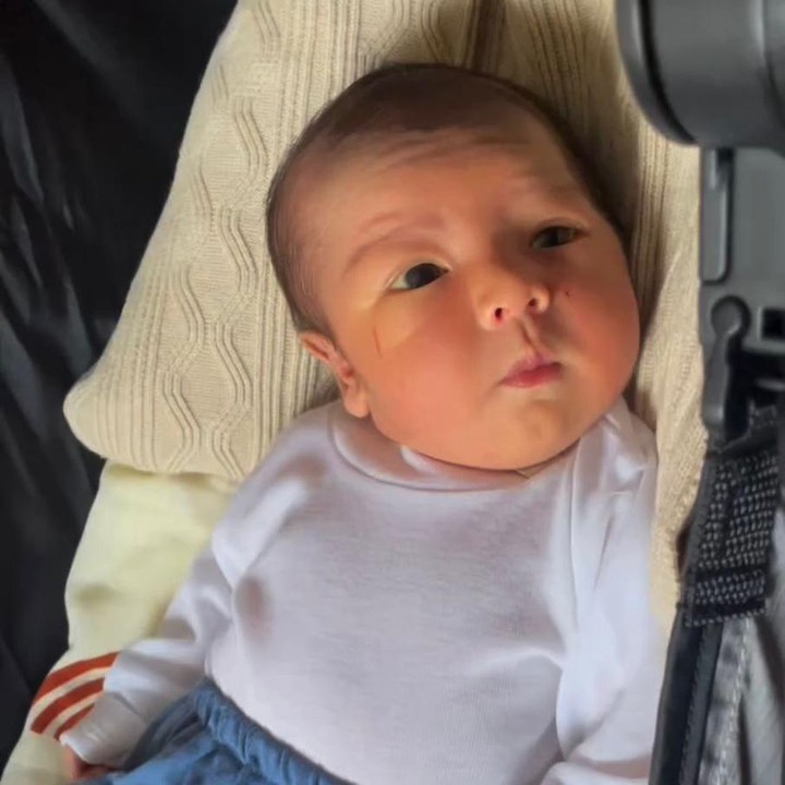 <p>Pasangan ini juga sempat berbagi potret tumbuh kembang Naka dari bayi hingga berusia tiga tahun di Instagram. Indah yang dikenal lewat perannya dalam film <em>Agak Laen</em> ini menuliskan ucapan ulang tahun untuk putra semata wayangnya itu. &ldquo;Selamat Ulang Tahun Yang Ke-3 Yaa Naka,&rdquo; tulisnya, Senin (01/09/2025). (Foto: Instagram @indahpermatas)</p>