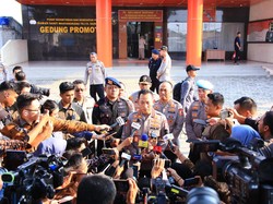 Presiden Jenguk Polisi Korban Kerusuhan, Kapolri Komitmen Pulihkan Keamanan-Tangkap Pelaku