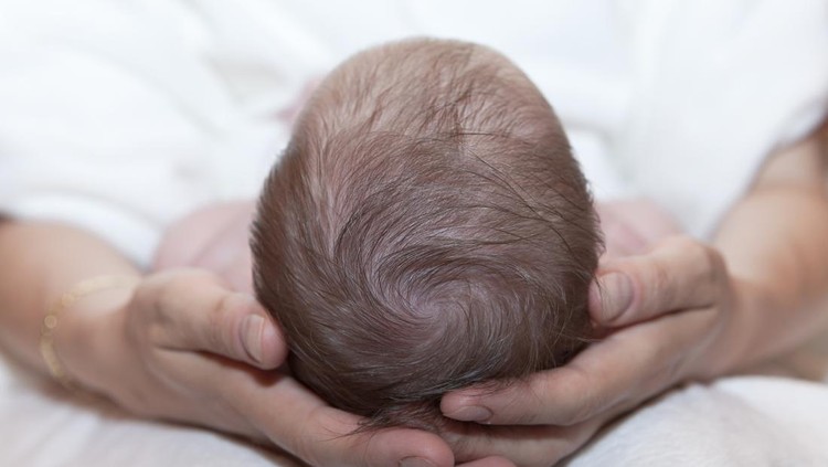 Mengenal Sutura Kepala Bayi dan Perkembangannya yang Perlu Diketahui Orang Tua Mengenal Sutura Kepala Bayi dan Perkembangannya yang Perlu Diketahui Orang Tua