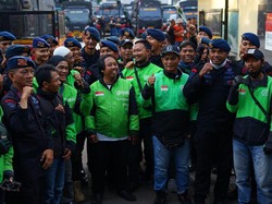 Aksi Damai di Kwitang, Ojol-Brimob Pelukan dan Salaman