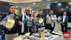Polisi Tangkap Profesor R yang Diduga Sebar Bom Molotov saat Aksi Demo