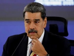 Maduro Bilang 8 Kapal Perang AS dengan 1.200 Rudal Incar Venezuela!