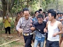 Dua Pria di Bangkalan Babak Belur Dimassa gegara Curi Asam Jawa