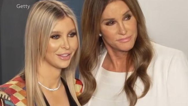 Dipisahkan Maut, 7 Foto Caitlyn Jenner dan Sophia Hutchins Pasangan Transgender Tinggal Kenangan