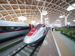 Jelang Libur Panjang Akhir Pekan, Tiket Whoosh Laris Manis
