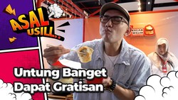 Cicipin Banyak Makanan di Bazar, dari Pempek sampai Es Jeruk