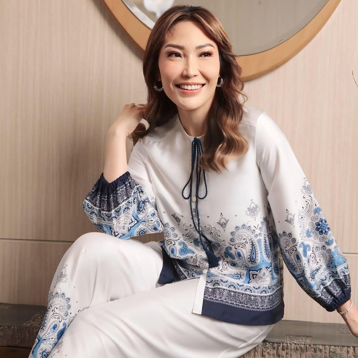 <p>Presenter Ayu Dewi tak mau ketinggalan membantu pengusaha UMKM. Ayu juga menggunakan platform media sosialnya untuk memberi kesempatan bagi netizen mempromosikan usaha hingga memberikan dukungan. "Teruntuk semua sahabat penggiat UMKM, monggo ya tag mention nama usaha kalian di komen, semoga niatan ini bisa sama-sama saling meringankan di masa-masa sekarang..aku juga akan coba untuk reshare dm &amp; ss setelah nemu nama lapaknya di IG ya. Semoga kita semua selalu bisa saling jaga,saling doa, warga jaga warga," ujar Bunda tiga anak ini. (Foto: Instagram @mrsayudewi)</p>