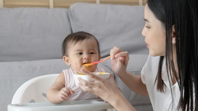 Cara Menerapkan Responsive Feeding, Bikin Bayi MPASI Lahap Makan