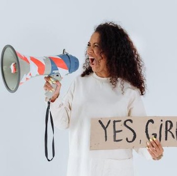 4 Zodiak yang Paling Berani dan Lantang Mengungkapkan Pendapatnya, Termasuk Kamu?