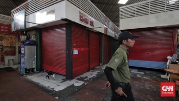 FOTO: Sewa Naik, Ramai-ramai Tinggalkan Gerai Kuliner District Blok M