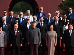 Prabowo Sejajar Putin, Xi Jinping hingga Kim Jong Un di Sebingkai Foto
