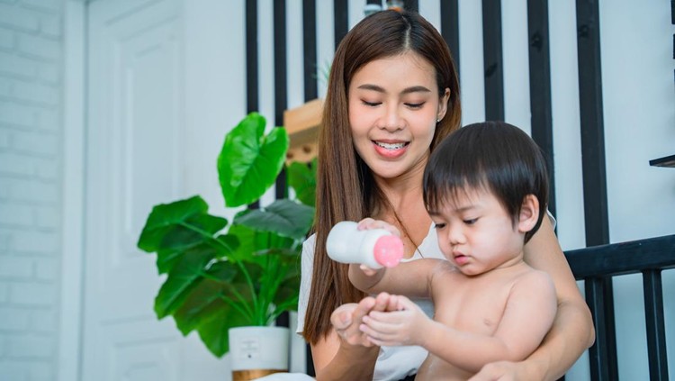 Rekomendasi bedak calicyl Rekomendasi bedak calicyl