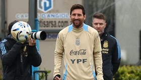Scaloni Pasrah Bakal Ditinggal Messi Pensiun