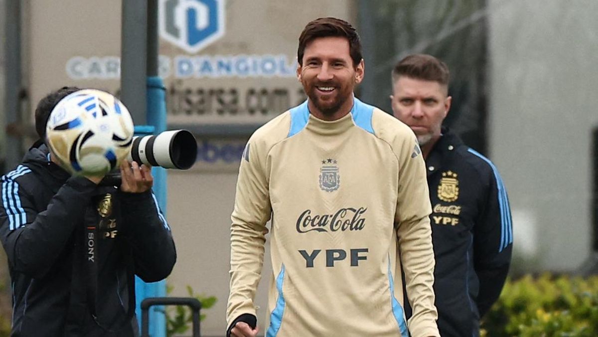 Scaloni Pasrah Bakal Ditinggal Messi Pensiun