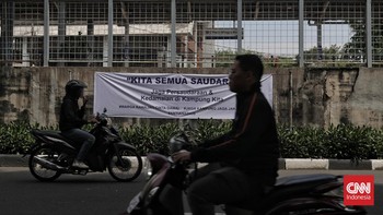 FOTO: Spanduk Ajakan Damai Warga Bertebaran di Sudut Jakarta