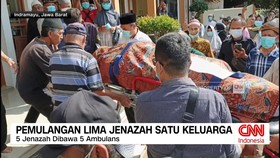 VIDEO: Pemulangan Lima Jenazah Satu Keluarga