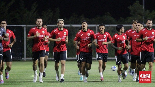 Pelatih Timnas Indonesia Patrick Kluivert menyayangkan absennya striker andalan Ole Romeny pada agenda FIFA Matchday September melawan Taiwan dan Lebanon.