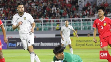 Liputan Olahraga CNN Sport : Vanenburg Ulas Jens Raven dan Hokky Caraka Usai Indonesia vs Laos