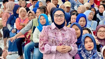 Highlight Dunia Hiburan InsertLive : Ini Foto yang Bikin Astrid Kuya Ngamuk Usai Dituduh Duduk Saat Nyanyikan Indonesia Raya