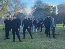 Dunia Hari Ini: Warga Australia Diduga Serang Kamp Aborigin Ditangkap
