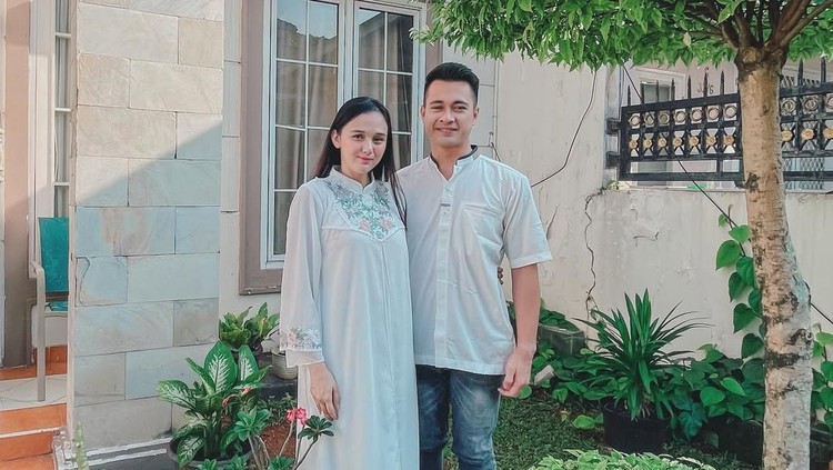 Eza Gionino dan Istri Eza Gionino dan Istri