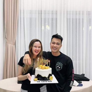 Live Streaming: Eza Gionino Buka Suara Soal Penyebab Gugatan Cerai Meiza Aulia