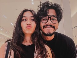 Pimpin Aksi Demo di DPR, 7 Potret Sisi Lain Ferry Irwandi Bucin dengan Penyanyi Jazz